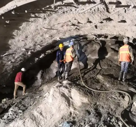 高州拱顶带模注浆料的施工流程及注意事项